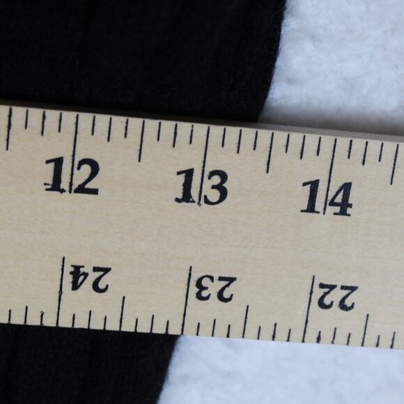 Vineyard Vines Womens Size XXS Black 100% Cashmere Cable Knit Sweater Classic - Picture 4 of 6